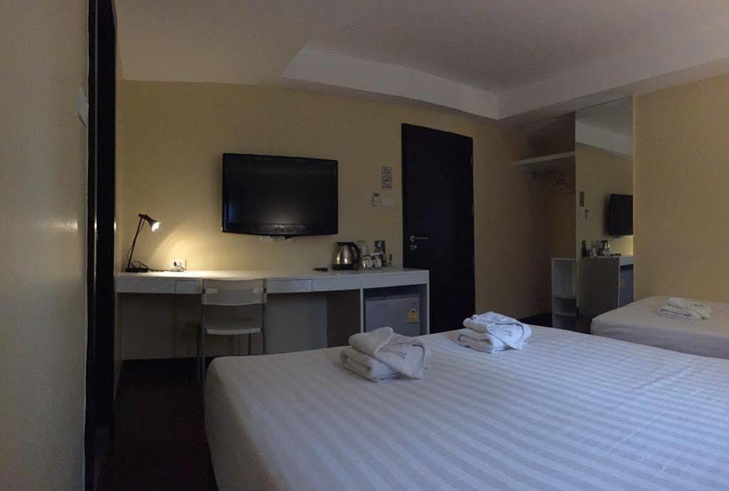 Snooze Hotel Thonglor Bangkok Ngoại thất bức ảnh